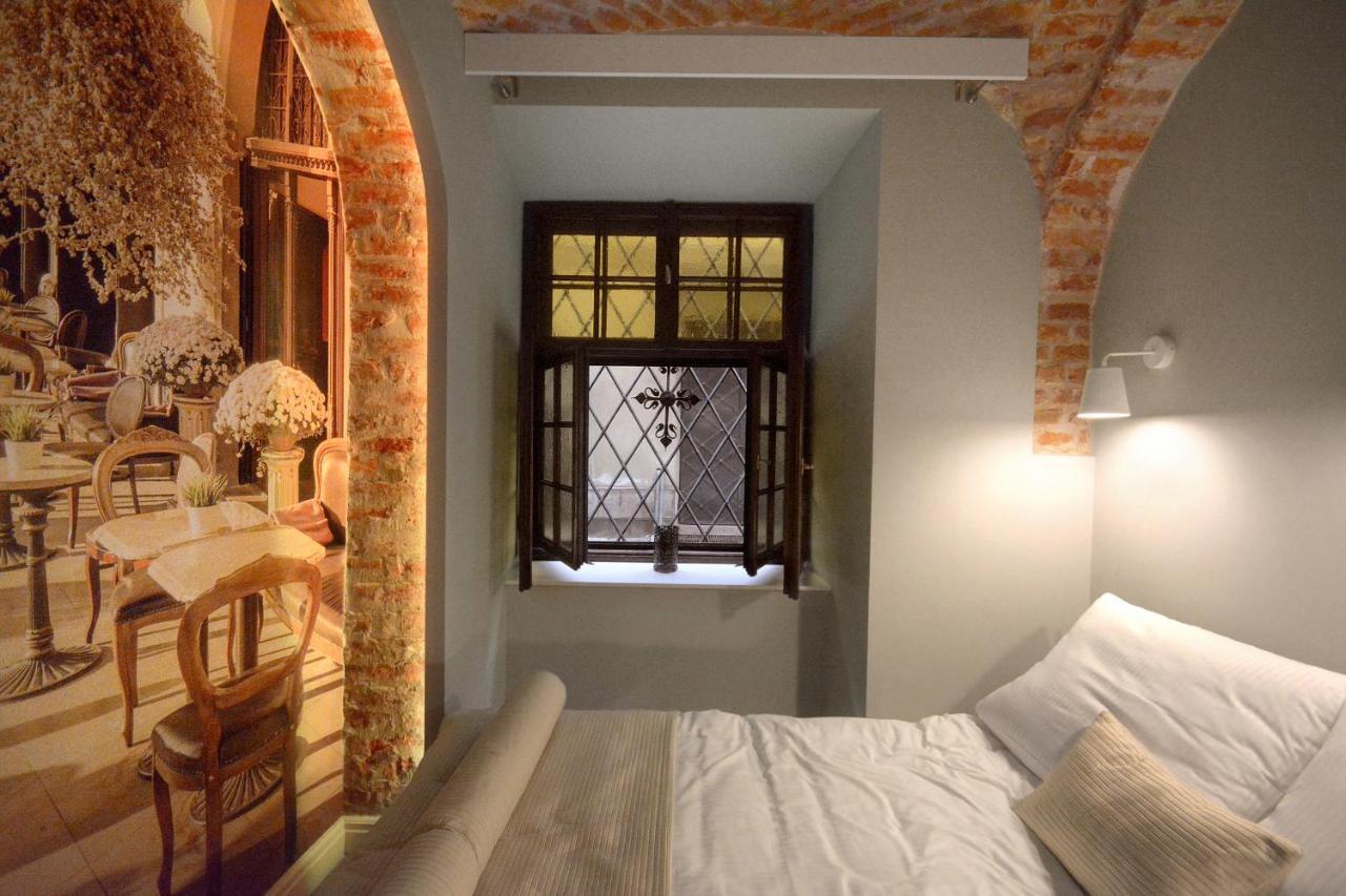 Apartment Mia . Old Town . Senacka *